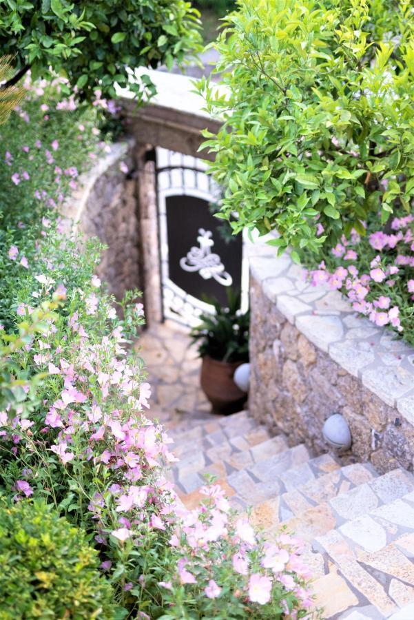 La Bella Vita - Luxury Holiday House Close To Corfu Town Potamos  Екстер'єр фото
